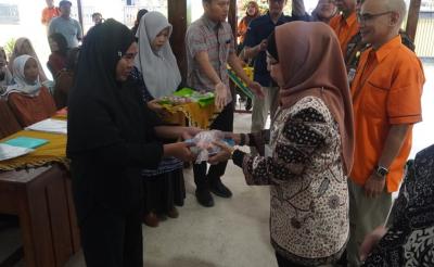 SALURKAN BANTUAN PANGAN MENTAH