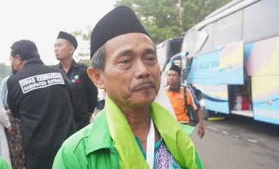 Berawal Dari Menabung, Penjual Kerupuk Usek di Batang Bisa Berangkat Haji