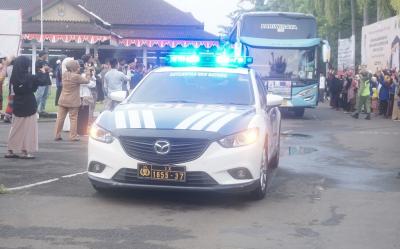 BIS JEMAAH HAJI MENUJU DONOHUDAN SOLO