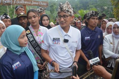Masuk 75 Besar ADWI, Menparekraf Sandiaga Uno Kunjungi Desa Besani Kabupaten Batang