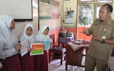 peringati-han-pelajar-sdn-prayonangan-11-batang-bebas-menunjukan-ekspresi-perasaannya