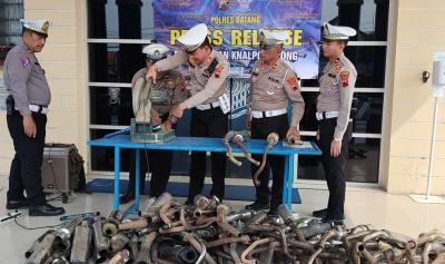 Operasi Patuh Candi, Satlantas Musnahkan Ratusan Knalpot Bising