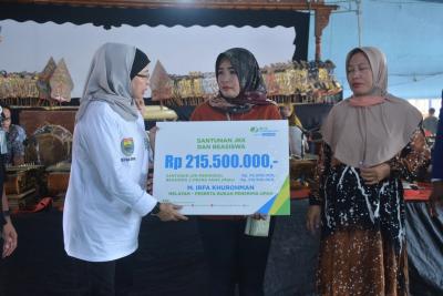 BERIKAN SANTUNAN KEMATIAN