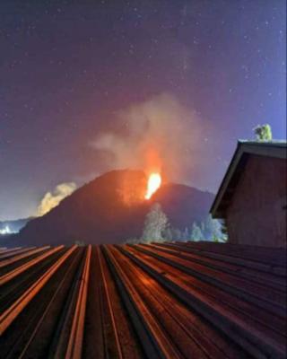 Gunung Sipandu Terbakar, Hanguskan Hutan Lindung Seluas 1 Hektare