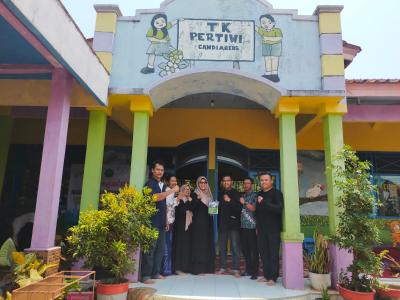 Pemuda Desa Candiareng Batang Terbitkan Buku