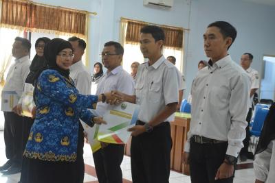 Pj Bupati Batang Lantik  7 Pejabat Administrasi dan Pengawas