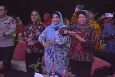 TIRUKAN SENAM EMBE EMBE