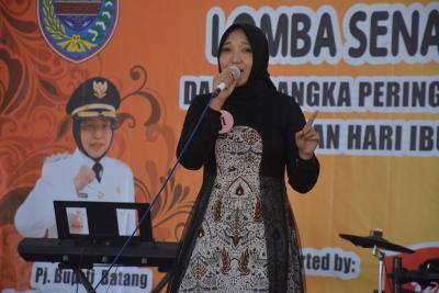 LOMBA KARAOKE