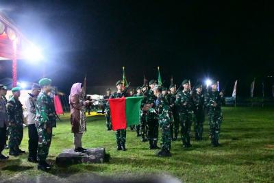 Pj Bupati Batang Serahkan Simbol Yudha Wastu Pramuka Jaya TA 2023