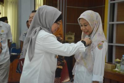 195 Orang ASN Pemkab Batang Terima Satyalancana Karya Satya