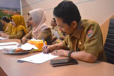 TANDATANGANI PAKTA INTEGRITAS