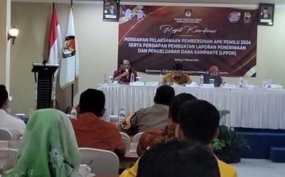 KPU Batang Pastikan, Hari Tenang APK Tak Terpasang