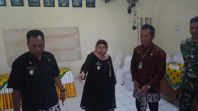 Adanya Kemunduran Jadwal Distribusi, Pj Bupati Batang Cek Langsung Kesiapan TPS