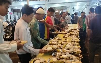 Mencari Berkah dari Sepiring Nasi