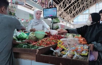 Petani Sayur Panen Raya, Bumbu Dapur Turun Drastis