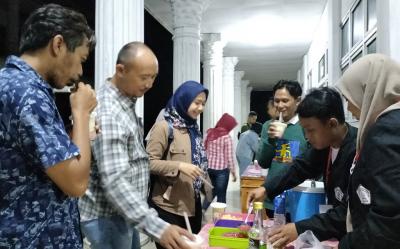 Siap Jadi Pebisnis, Uniss Buka Stan Kuliner Unik