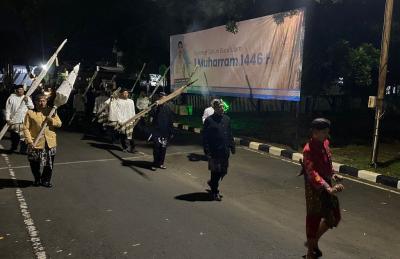 kirab-pusaka-tombak-abirawa