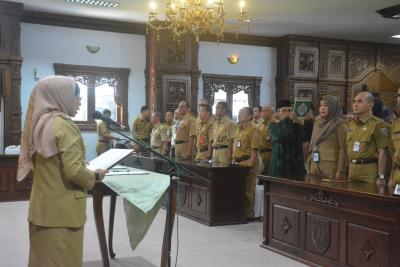 Pj Bupati Batang Minta, Kepada Pejabat Baru Dilantik Bekerjasama Membangun Kabupaten Batang