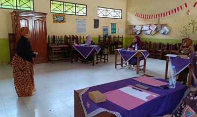 Puluhan Pelajar SD Beradu Dhagel Ijen Untuk Pertama Kali