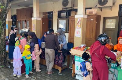 Pasar Murah Dislutkanak Batang Sukses Bantu Penuhi Kebutuhan Masyarakat