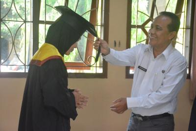 WISUDA SEKOLAH LANSIA TANGGUH