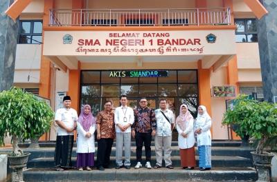 Gerakan Sekolah Sehat SMAN 1 Bandar Ditinjau Langsung Kementerian Pendidikan