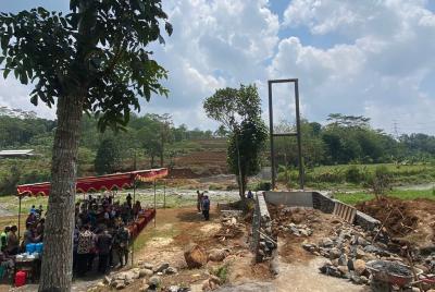 Buka Akses Baru, Jembatan Gantung Desa Kranggan- Kebumen Masih Tahap Pembangunan