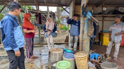 Dukung Kemajuan UMKM Kedungsegog, UNISS Batang Dampingi UMKM