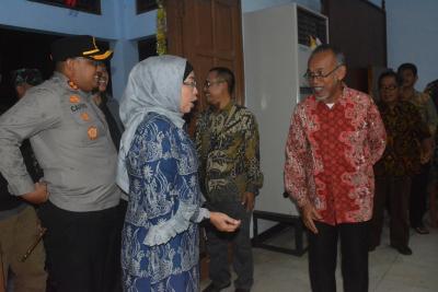 tinjau-perayaan-natal