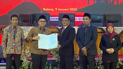KPU Batang Tetapkan Faiz Kurniawan-Suyono Sebagai Bupati dan Wakil Bupati Batang Terpilih