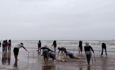 bangun-karakter-siswa-lewat-petualangan-alam