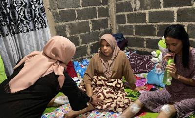 Tinjau Korban Longsor, Pj Bupati Sigap Berikan Rujukan ke RSUD Batang