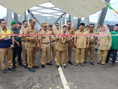 Tiga Jembatan Diresmikan, Pemkab Batang Fokus Perbaikan Sarpras Potensial