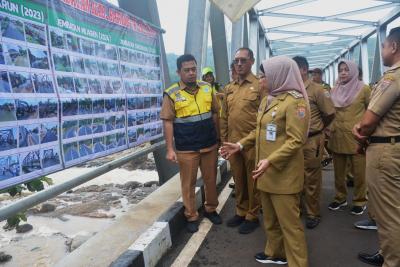 resmikan-tiga-jembatan