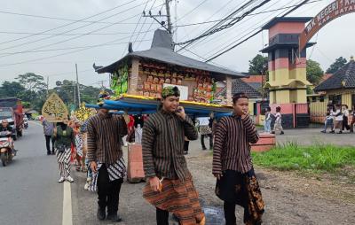Tradisi Punggahan Ala Skansaka, Siswa Tampilkan Karakter Unik