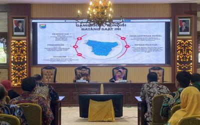 Bupati Batang Tegaskan Tak Ada Jual Beli Jabatan