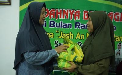 Majelis Jash An Nur Batang Berbagi Berkah Ramadan 1446 H kepada Kaum Dhuafa