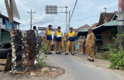 Jawab Keluhan Masyarakat, Bupati Batang Pastikan Jalan Berlubang dan Jembatan Rusak Diperbaiki
