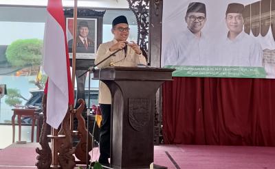 Jelang Pemberangkatan Calhaj, Bupati Batang Beri Wejangan Khusus