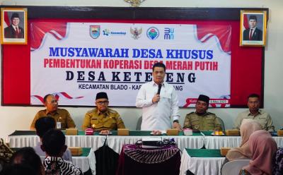 Tingkatkan Ekonomi di Batang, Wamendes PDT Bentuk Koperasi Merah Putih Desa Keteleng