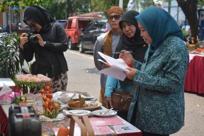 beri-nilai-lomba-masak-ikan