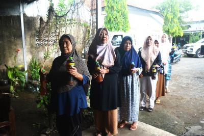 ANTRE MENIMBANG MINYAK JELANTAH