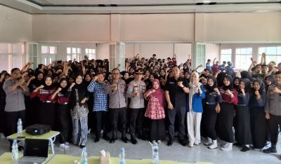 Cegah Kenakalan Remaja, Kolaborasi Psikoedukasi Polda Jateng di SMK PGRI Batang