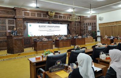 Wakil Bupati Batang Jawab Keprihatinan Fraksi Soal Penurunan PAD Rp 26 Miliar