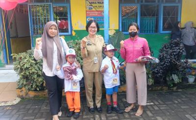 Program Seragam Gratis, Ringankan Kebutuhan Sekolah Anak