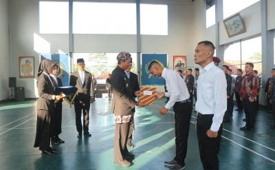 HUT RI, Warga Binaan Lapas Batang Dihadiahi Remisi