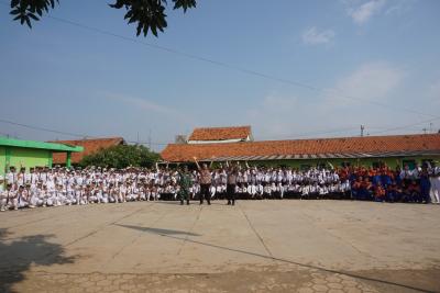 Marak Demonstrasi, TNI/Polri Edukasi Pelajar agar Tak Terprovokasi