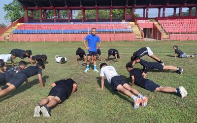 Jelang Pendaftaran TNI/Polri, Yoyok Siapkan Mental Pelajar Batang