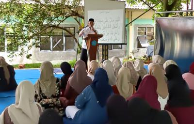 Hari Santri, Ratusan Pelajar SMANGGAL Lantunkan Sholawat Asyghil