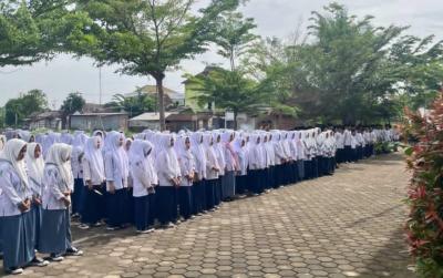 Kenang Jasa Pahlawan, Santri Al Munawwir Teteskan Air Mata